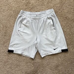 Vintage Y2K Nike‎ Shorts Small